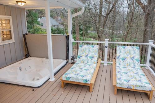 Cowry Acres - 11 Acre Enchanted Retreat, Hot Tub - 온수 욕조