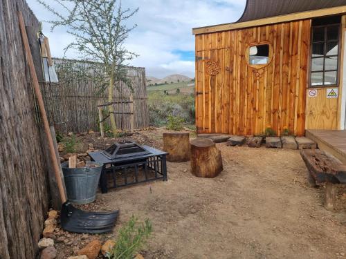 Pom Gratz - EcoDomes Pom Gratz - EcoDomes