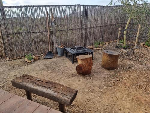 Pom Gratz - EcoDomes Pom Gratz - EcoDomes