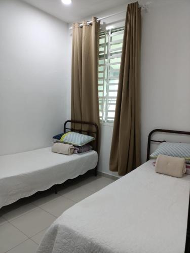 D'Nenas Homestay Kijal in Bandar Kijal