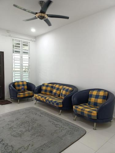 D'Nenas Homestay Kijal in Bandar Kijal