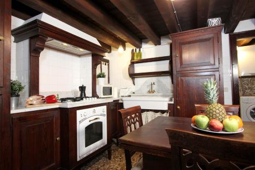 City Apartments Rialto Market - image 8
