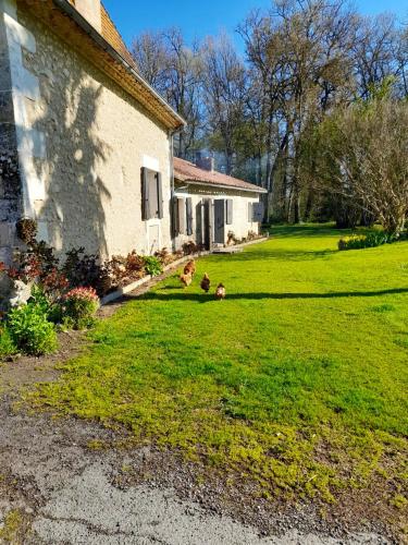 Maison de 2 chambres avec jardin clos et wifi a Allemans