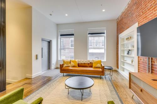 Downtown Omaha Getaway with Deck and Gas Grill! Downtown Omaha Getaway with Deck and Gas Grill!