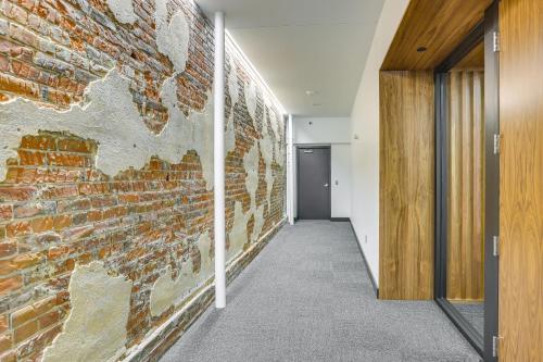 Downtown Omaha Getaway with Deck and Gas Grill! Downtown Omaha Getaway with Deck and Gas Grill!