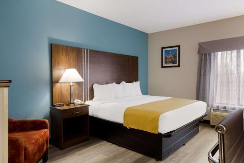 Best Western Crossroads Inn - image 11
