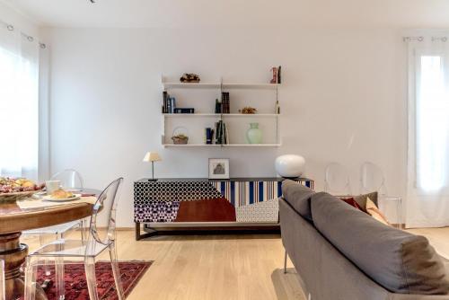 Apt. Venice Modern Style - image 6