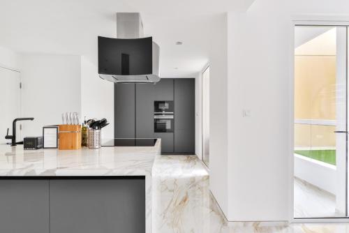 Stunning 1BR in Bahar near JBR Beach - image 12