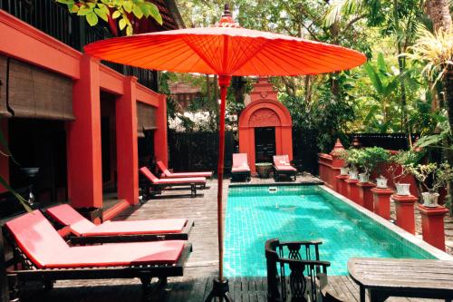 Tri Yaan Na Ros Colonial House Hotel