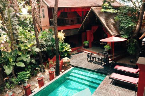 Tri Yaan Na Ros Colonial House Hotel
