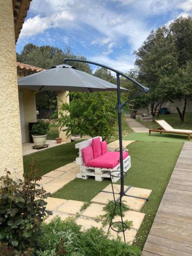B&B Le Mas Des Chenes in Vacquieres