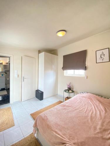 Top Floor Apt with Balcony - Acropolis View & Sunset - Koukaki, Atény (fotografie 7)