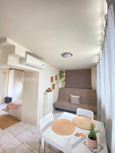 Top Floor Apt with Balcony - Acropolis View & Sunset - Koukaki, Atény (fotografie 10)