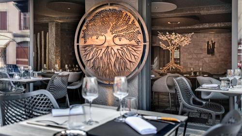 Logis Hotel Restaurant Gilles Moreau Laguiole - 레스토랑