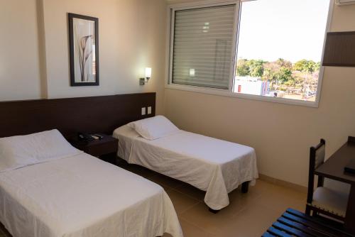 2 twin beds