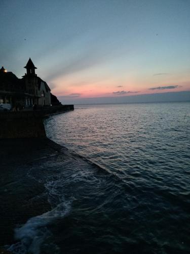 Entre MER et MONTAGNE in 格朗維勒市中心