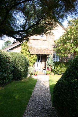 Tudor Cottage - main image