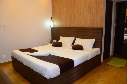 Vanam Holidays Inn