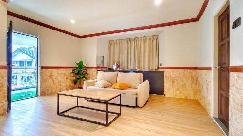 JB City Villa (Private Pool) in Stulang Bahru
