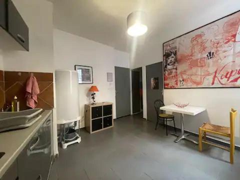 C MARSEILLE B&B, Marsylia