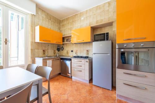 JOIVY Chic flat with balcony, Rapallo (foto 8)