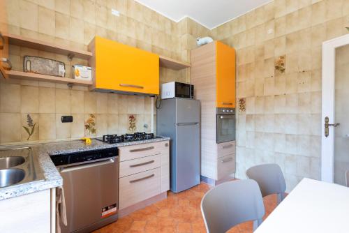 JOIVY Chic flat with balcony, Rapallo (foto 9)