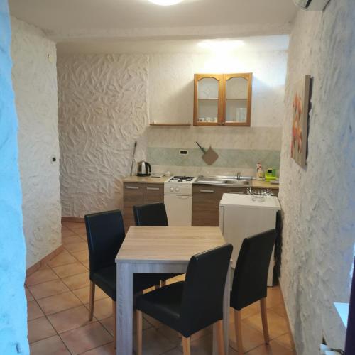 Apartment with Balcony room in B&B Feral