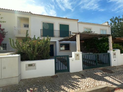 Algarve 4 Bedroom Independent House in Pêra