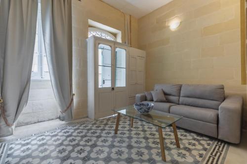 Charming house in Central Sliema, walking distance to the seafront and restaurants