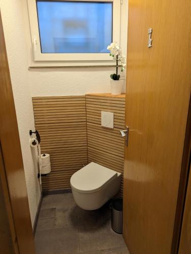 Fürdőszoba, Ferienwohnung Rosenbaum in Oerlenbach