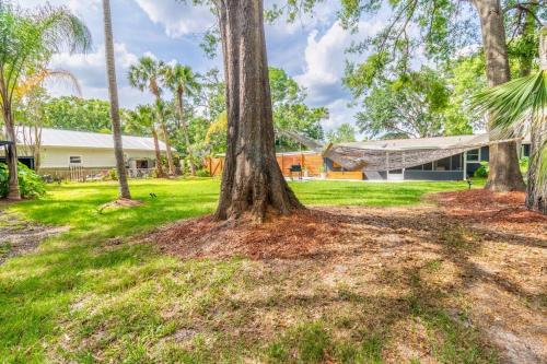 Plant City Modern Soho Farmhouse- Event Friendly in Plant City, USA