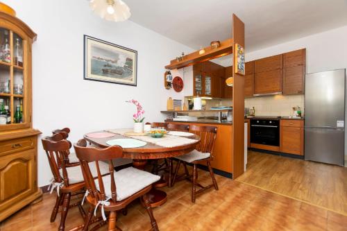 Two-Bedroom Apartment image 4