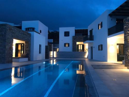 Paros-Memories-Neubau-Villen, Sportpool