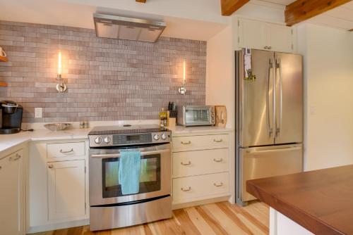 Private Hot Tub & Deck: North Conway Retreat in Hales Location (NH)