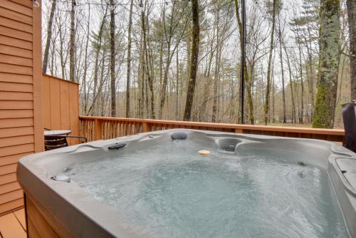 Private Hot Tub & Deck: North Conway Retreat in Hales Location (NH)