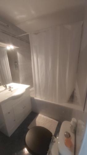 Bathroom, Cosy95 in Saint-Ouen-l'Aumone