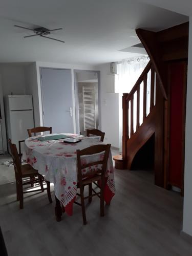 Gîte le Jaya (Gite le Jaya) in Saint Georges De Luzencon