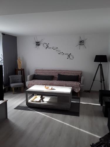 Gîte le Jaya (Gite le Jaya) in Saint Georges De Luzencon