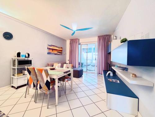  Paradiso Azzurro - 100 m dal mare con piscina, Unterkunft in Porto Recanati