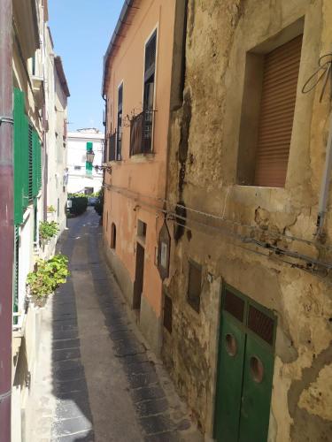 Apartment - Separate Building image 1