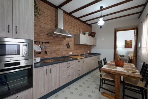 virtuve, Casa Rural El viejo Olivo in Medina de las Torres