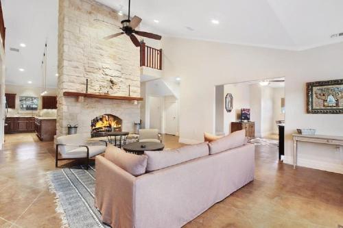 Willow Grove Estate in Fredericksburg, USA