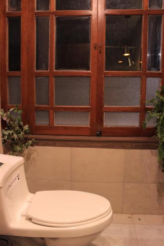 Double Room with Spa Bath image 10