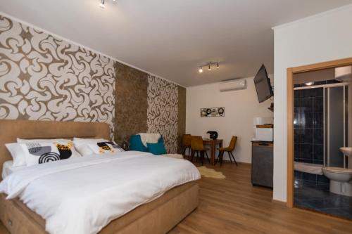 Matic Apartments - image 23