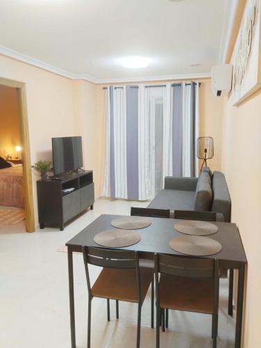 Torrevieja 2 bedroom holiday apartment