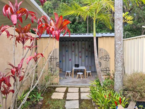 Heated Pool, Beach Side Entetainer, Sleeps 18 in Umina Beach