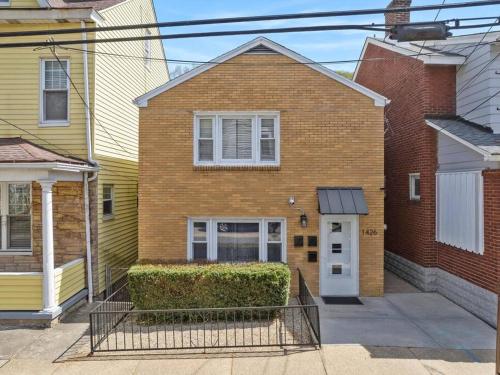 Stylish and Modern 2Bdr Apartment in Millvale/Lawrenceville - Pittsburgh