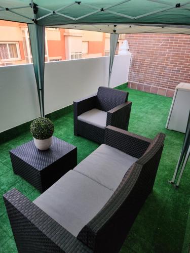 شرفة/ تراس, Hostel Pepe Viajes in بوينتي دي فاليكاس