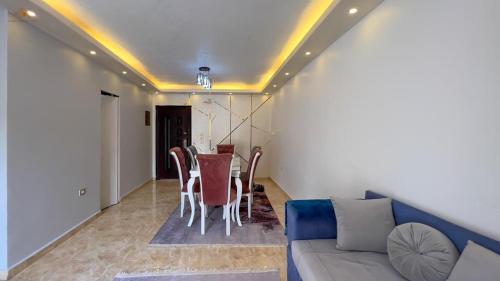 Pyramids View apartment - image 4