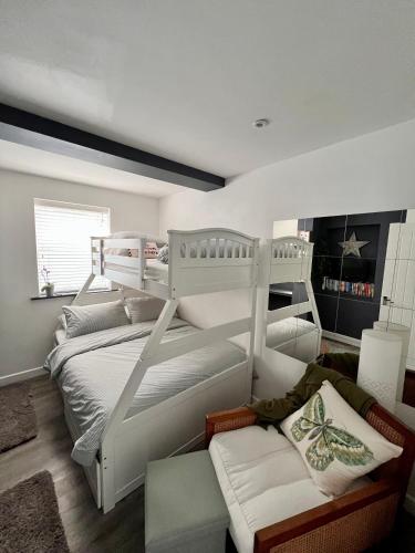 Sandy feet retreat, Devon